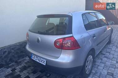 Хетчбек Volkswagen Golf 2005 в Черкасах