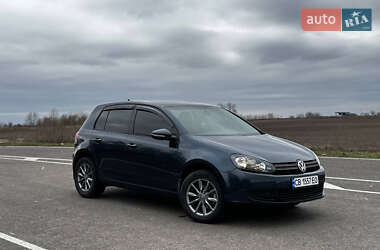 Хэтчбек Volkswagen Golf 2013 в 