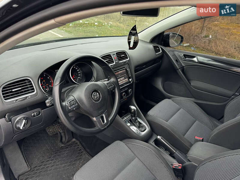 Хэтчбек Volkswagen Golf 2013 в Прилуках