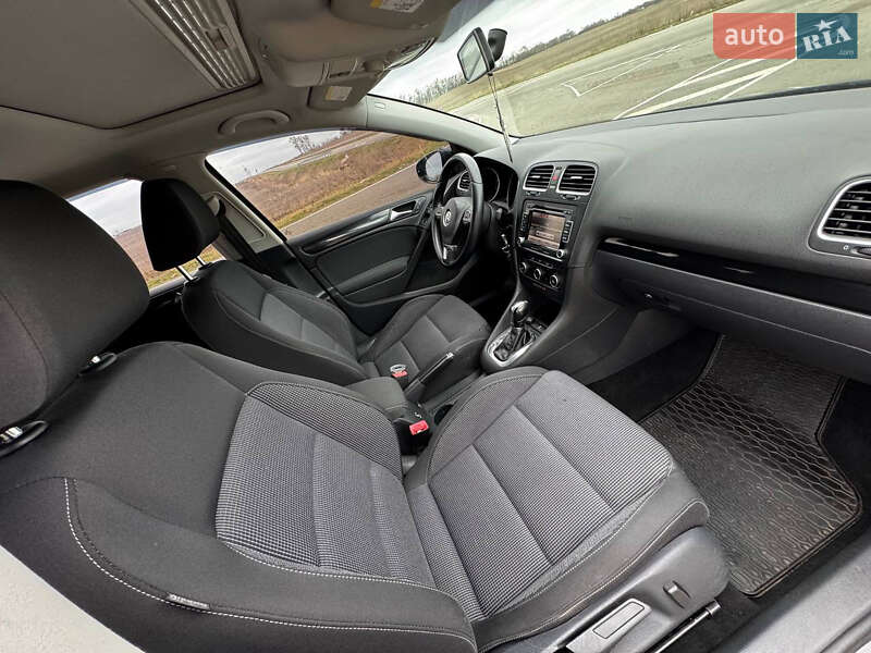 Хэтчбек Volkswagen Golf 2013 в Прилуках