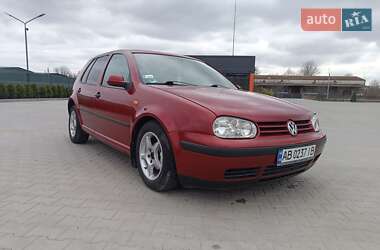Хэтчбек Volkswagen Golf 1998 в 