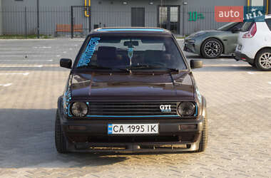 Хэтчбек Volkswagen Golf 1986 в 