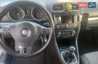 Универсал Volkswagen Golf 2010 в 