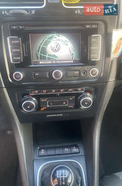 Универсал Volkswagen Golf 2010 в 