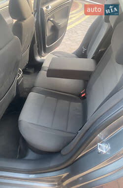 Универсал Volkswagen Golf 2010 в 
