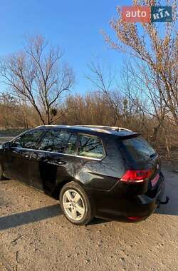 Универсал Volkswagen Golf 2015 в 
