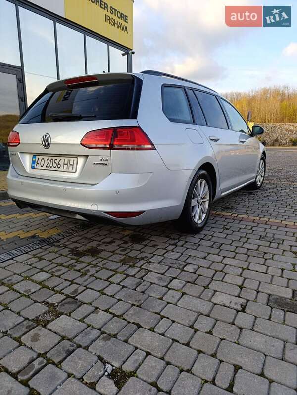 Универсал Volkswagen Golf 2016 в Иршаве