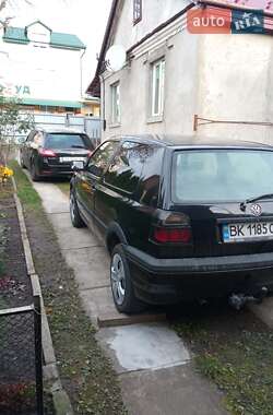 Хэтчбек Volkswagen Golf 1993 в 