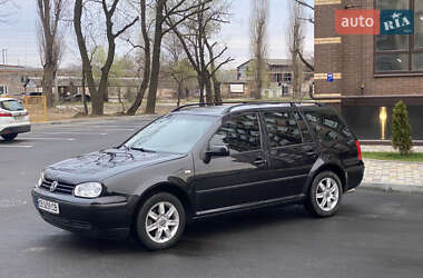 Универсал Volkswagen Golf 2000 в 