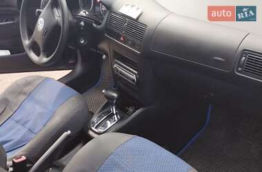 Универсал Volkswagen Golf 2003 в 