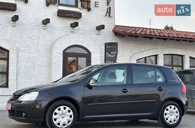 Хэтчбек Volkswagen Golf 2008 в 