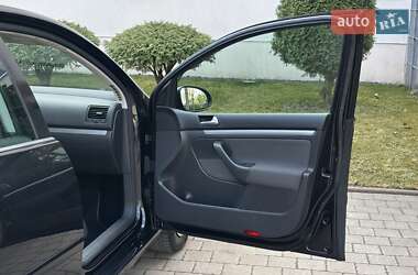 Хэтчбек Volkswagen Golf 2008 в 