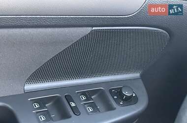 Хэтчбек Volkswagen Golf 2008 в 