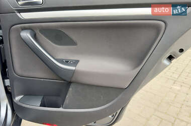 Универсал Volkswagen Golf 2011 в 