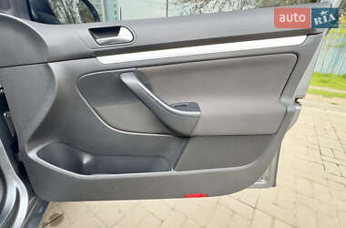Универсал Volkswagen Golf 2011 в 