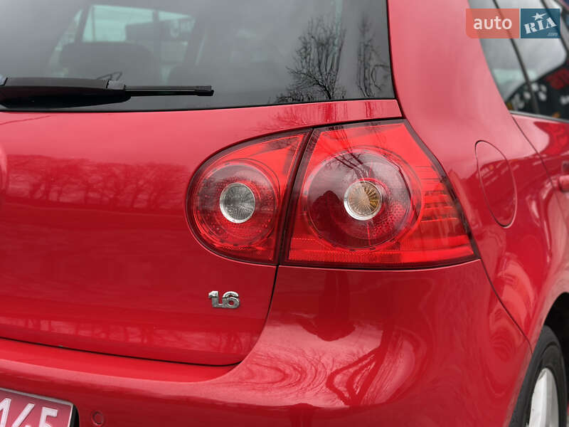Хэтчбек Volkswagen Golf 2008 в Виннице