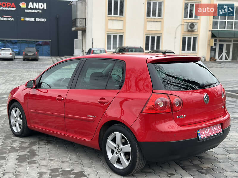 Хэтчбек Volkswagen Golf 2008 в Виннице