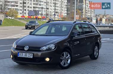 Универсал Volkswagen Golf 2013 в 