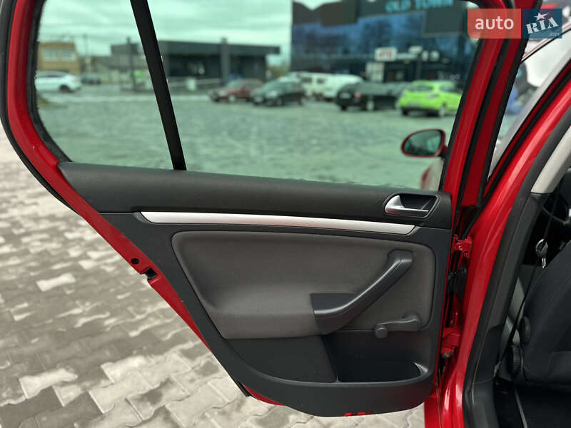 Хэтчбек Volkswagen Golf 2008 в Виннице