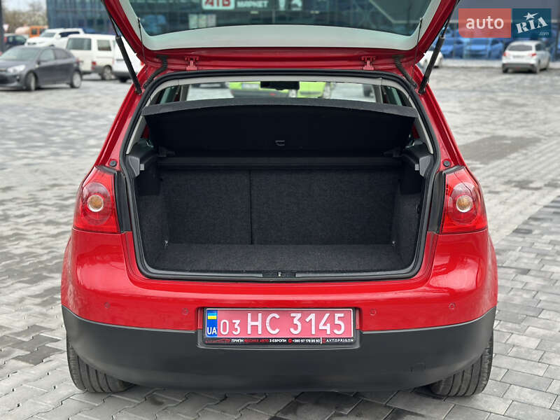 Хэтчбек Volkswagen Golf 2008 в Виннице