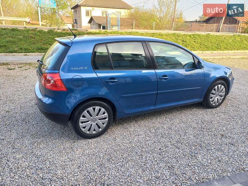 Хэтчбек Volkswagen Golf 2007 в Надворной