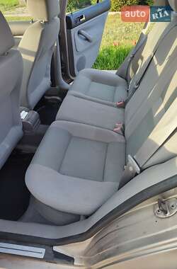 Универсал Volkswagen Golf 2004 в 