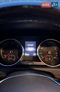 Универсал Volkswagen Golf 2016 в 