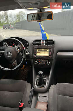 Универсал Volkswagen Golf 2012 в 