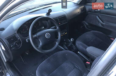 Универсал Volkswagen Golf 2002 в 