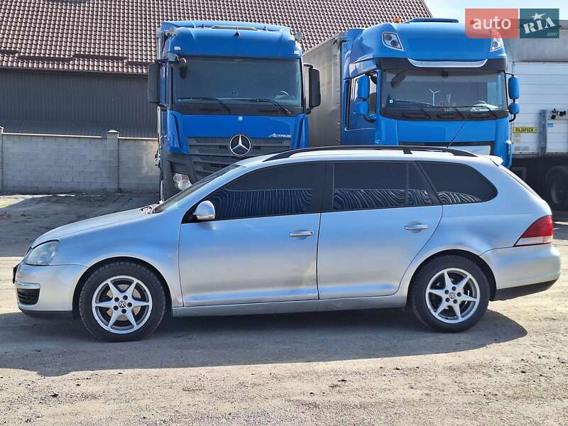 Універсал Volkswagen Golf 2008 в 