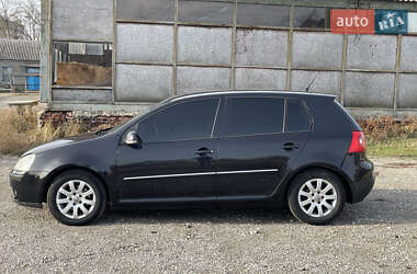 Хэтчбек Volkswagen Golf 2005 в 