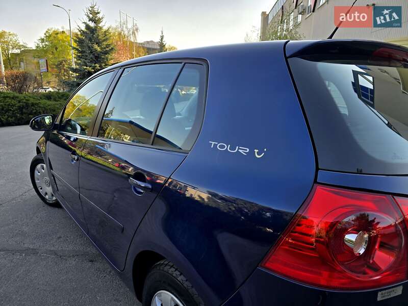 Хэтчбек Volkswagen Golf 2008 в Полтаве