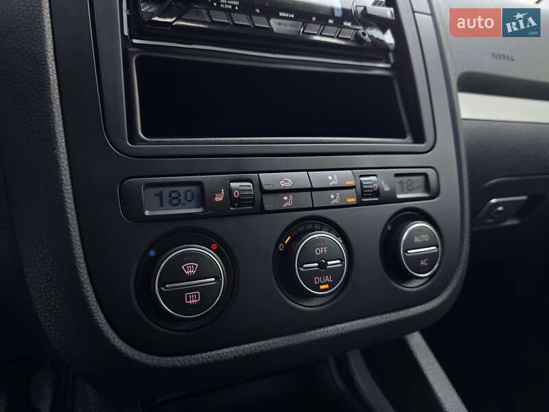 Хэтчбек Volkswagen Golf 2008 в Полтаве