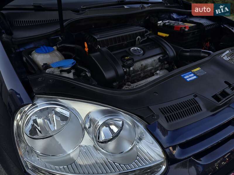 Хэтчбек Volkswagen Golf 2008 в Полтаве