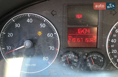 Хэтчбек Volkswagen Golf 2005 в 