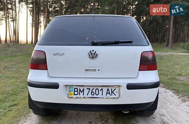 Хэтчбек Volkswagen Golf 1999 в 