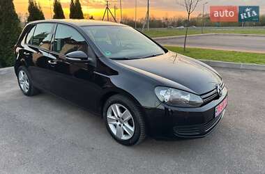 Хетчбек Volkswagen Golf 2009 в 