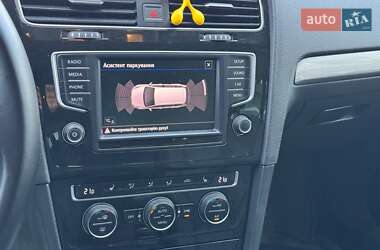 Универсал Volkswagen Golf 2016 в 