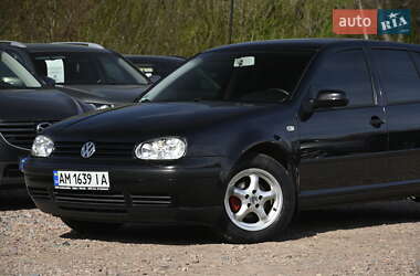 Хэтчбек Volkswagen Golf 2003 в 