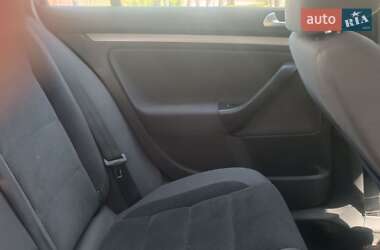 Універсал Volkswagen Golf 2009 в 