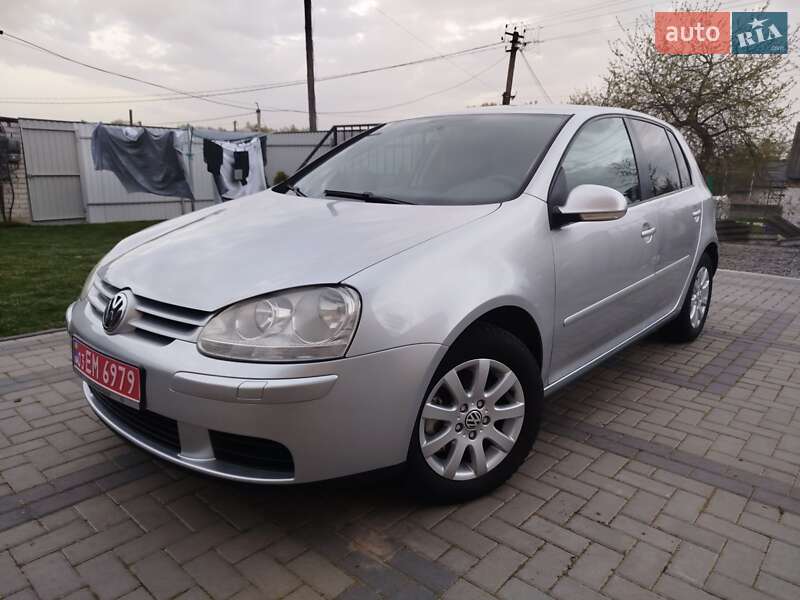 Хетчбек Volkswagen Golf 2007 в 