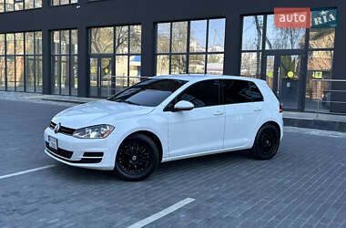 Хэтчбек Volkswagen Golf 2016 в 