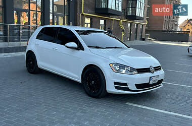 Хэтчбек Volkswagen Golf 2016 в 