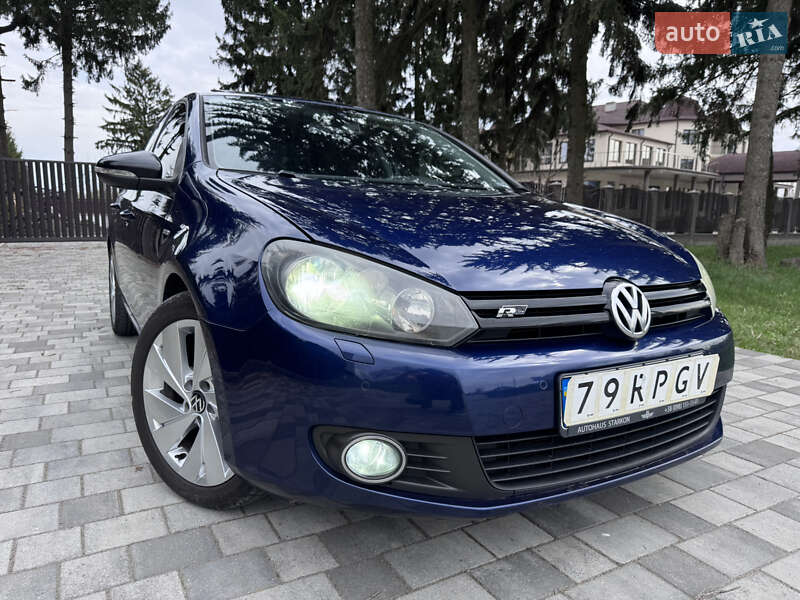 Хэтчбек Volkswagen Golf 2012 в Киеве
