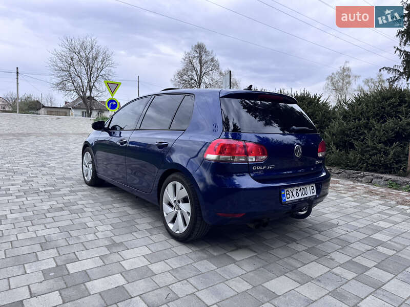Хэтчбек Volkswagen Golf 2012 в Киеве