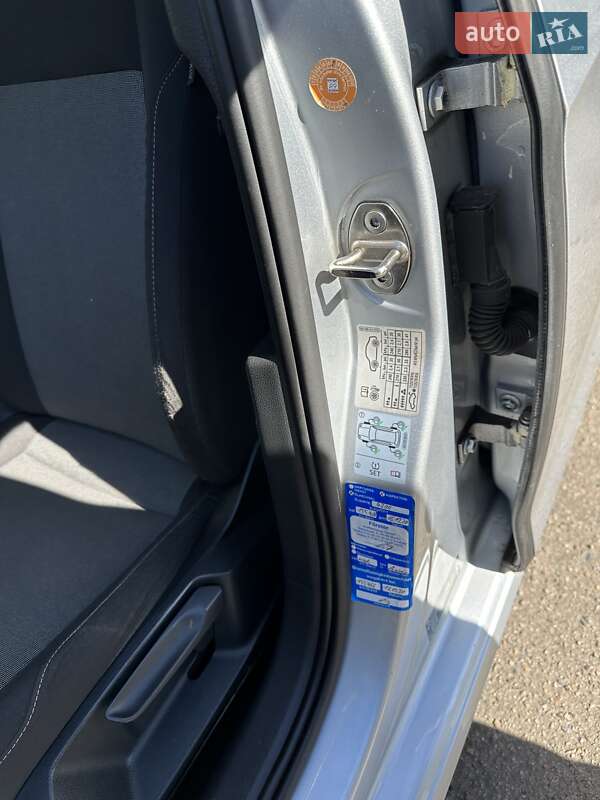 Універсал Volkswagen Golf 2015 в Лебедині