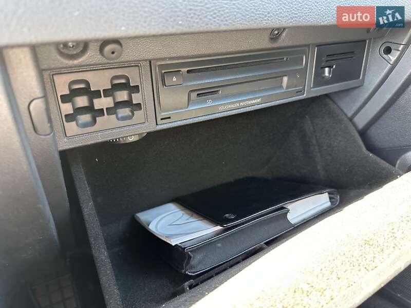 Універсал Volkswagen Golf 2015 в Лебедині