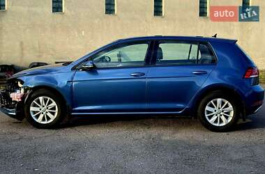 Хэтчбек Volkswagen Golf 2020 в 