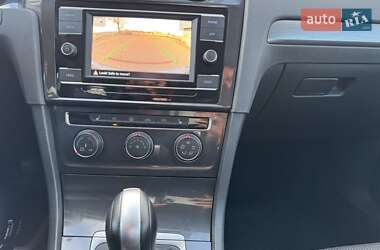 Хэтчбек Volkswagen Golf 2020 в 