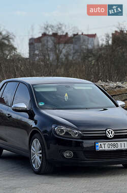 Хэтчбек Volkswagen Golf 2011 в 
